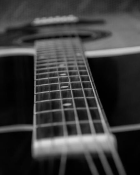 Akustik Gitar Sapı ve Eşiği Düzeltme: Adım Adım Rehber
