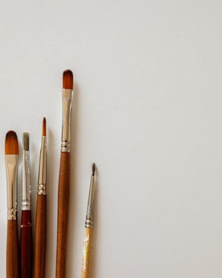 El Yapımı Ressam Fırçası: Doğal ve Sentetik Kıl Rehberi