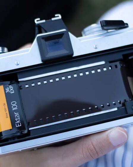 Evde Film Tarama: DSLR ve Telefonla Yüksek Kalite Rehberi