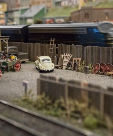Manyetik Diorama Sistemi: Değiştirilebilir ve Taşınabilir Paneller