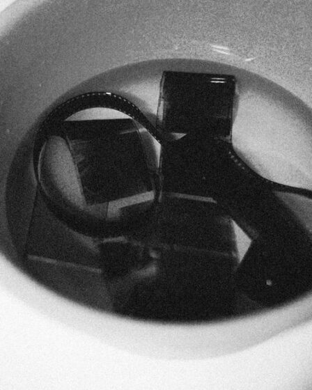 Analog Film Yıkama: Evde Karanlık Oda Baskı Rehberi