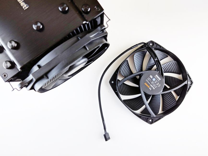 Peltier modülü, fan ve heatsink ile taşınabilir koleksiyon kutusunun iç görüntüsü