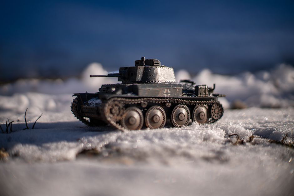 Gerçekçi Kar Efekti: Maket ve Diorama Rehberi